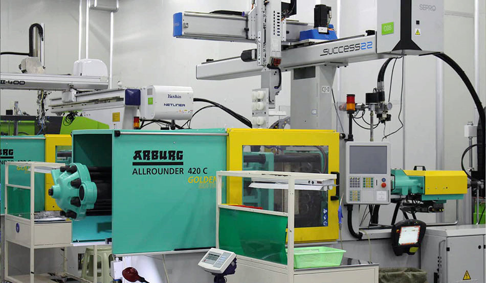 CYES dust-free packing workshop